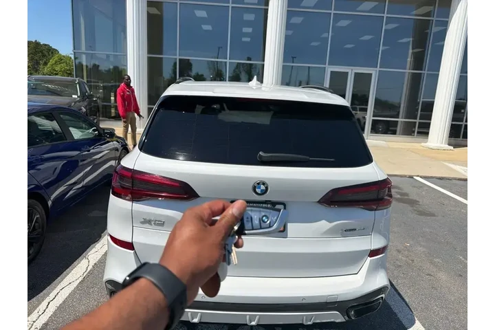 $39591 : BMW X5 2023 AWD xDrive40i 4d image 4