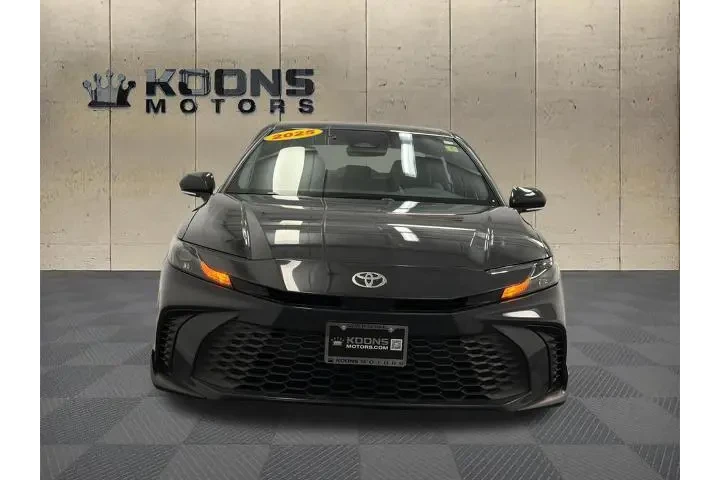 $27500 : Toyota Camry 2025 SE 4dr Sed image 3
