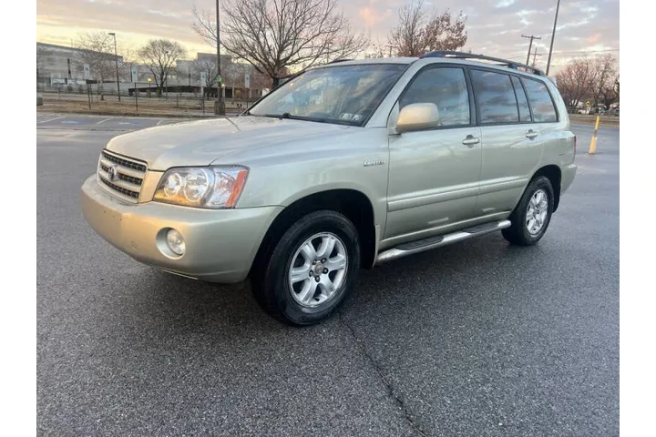 $3900 : 2001 Highlander image 2