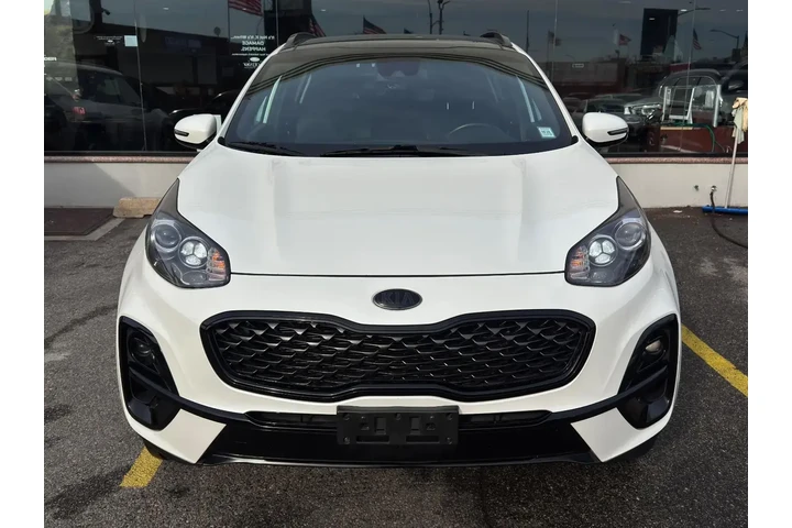 $12895 : Kia Sportage 2022 AWD Nightf image 2