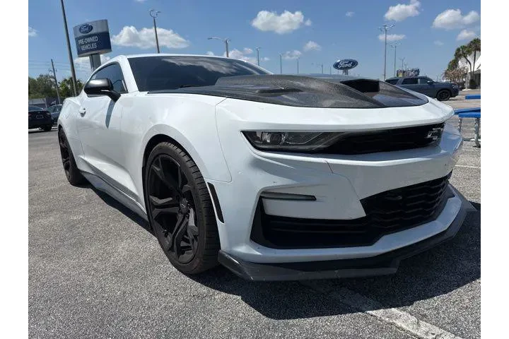 $35996 : Chevrolet Camaro 2021 SS 2dr image 4
