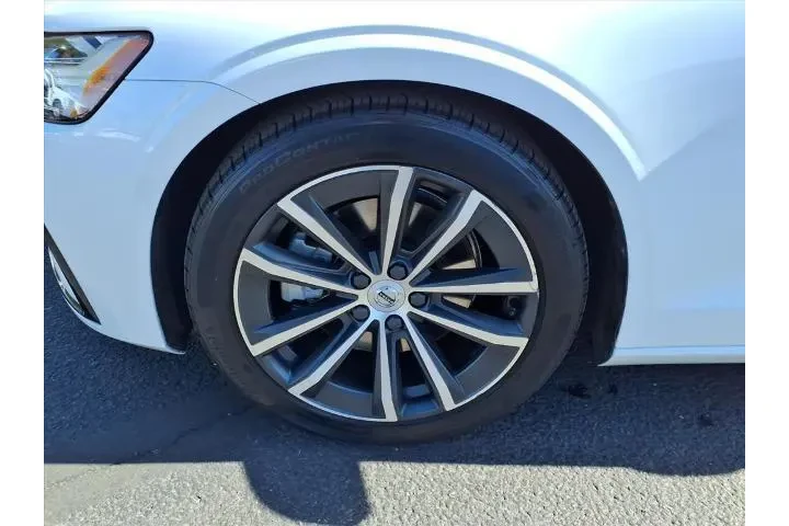 $26826 : Volvo S60 2022 B5 Momentum 4 image 9