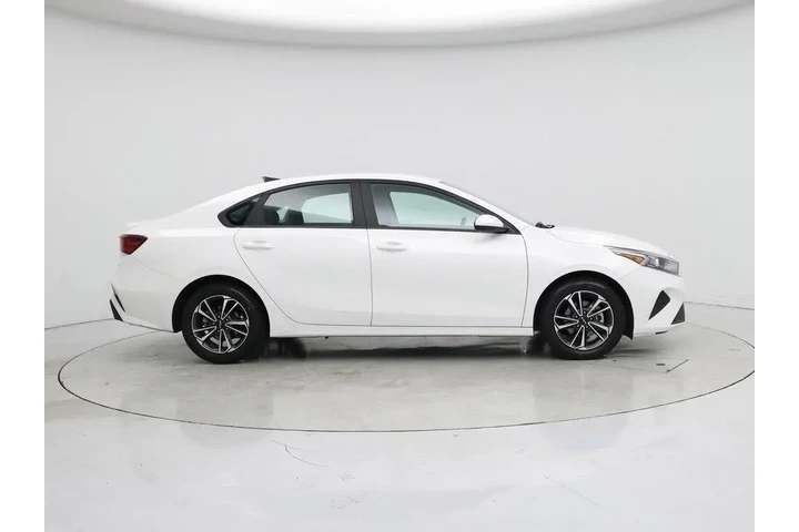 $18998 : Kia Forte 2024 LXS 4dr Sedan image 7