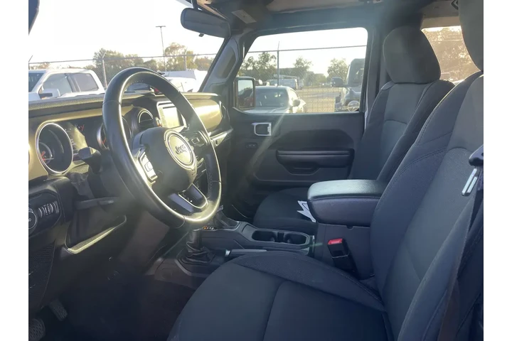 $26759 : Jeep Wrangler 2020 4x4 Willy image 5