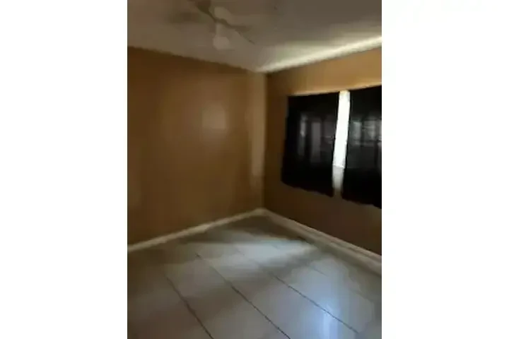 LYNWOOD APTO REMODELADO image 2