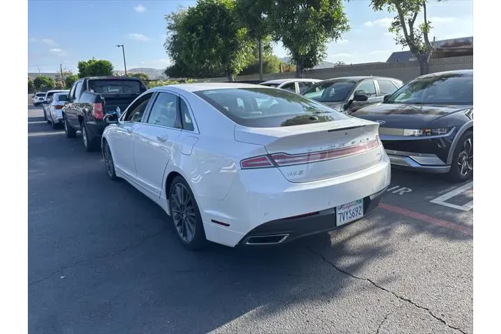 $13996 : Lincoln MKZ Hybrid 2015 4dr image 2