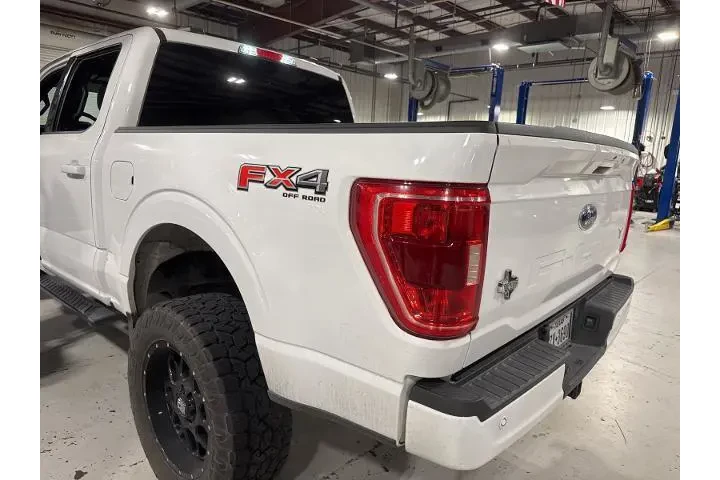 $29655 : Ford F-150 2021 4x4 XLT 4dr image 4