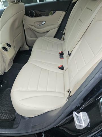 $13700 : Mercedes Benz glc 300 image 7