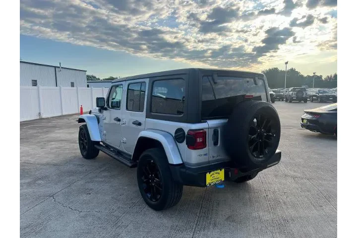 $26995 : Jeep Wrangler 2023 4x4 Sahar image 5