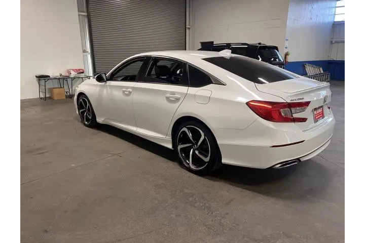 $14681 : Honda Accord 2018 Sport 4dr image 3