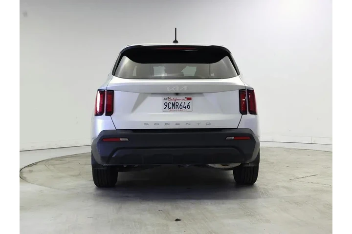 $22998 : Kia Sorento 2022 LX 4dr SUV image 6