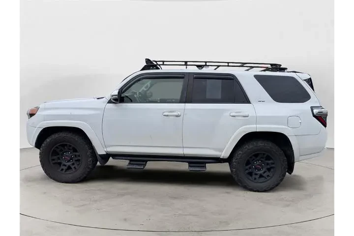 $27971 : Toyota 4Runner 2017 4x4 SR5 image 2