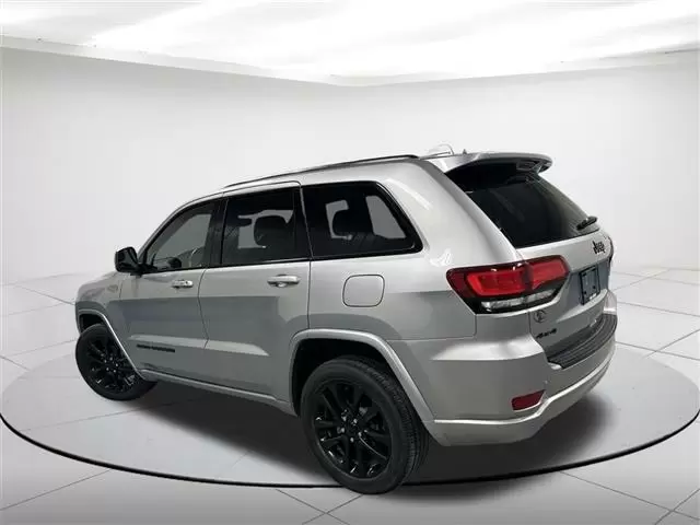 $15604 : Pre-Owned 2018 Grand Cherokee image 3