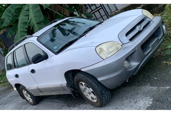 $2600 : Hyundai Santa Fe image 2