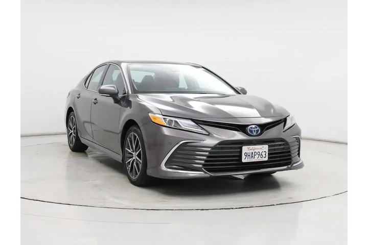 $33998 : Toyota Camry Hybrid 2023 XLE image 1