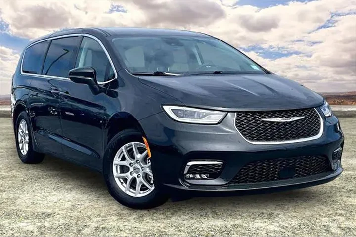 $23991 : Chrysler Pacifica 2023 Touri image 1
