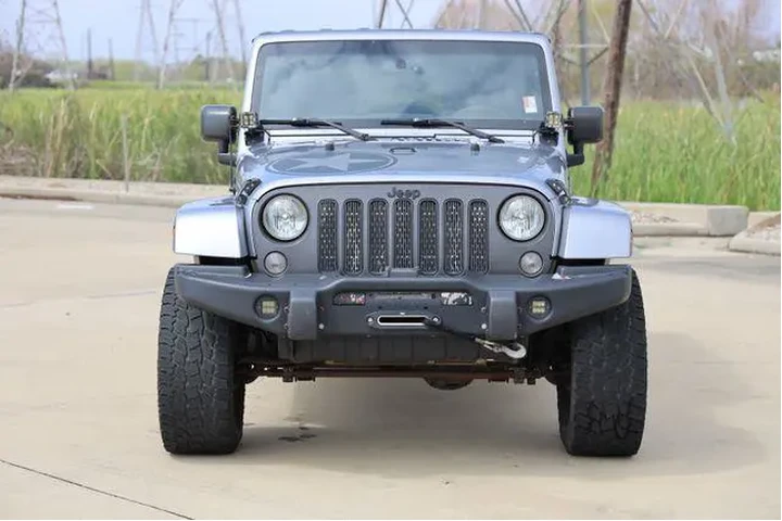 $18882 : Jeep Wrangler JK Unlimited 2 image 4