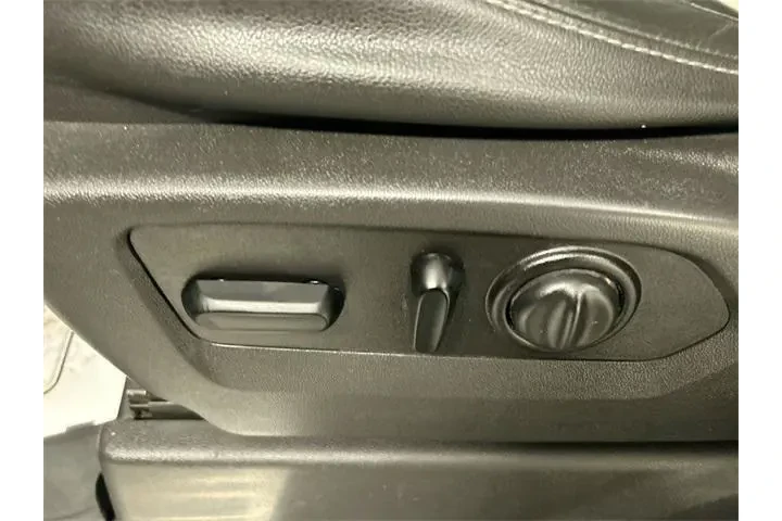 $35500 : GMC Sierra 1500 2020 4x4 SLT image 10