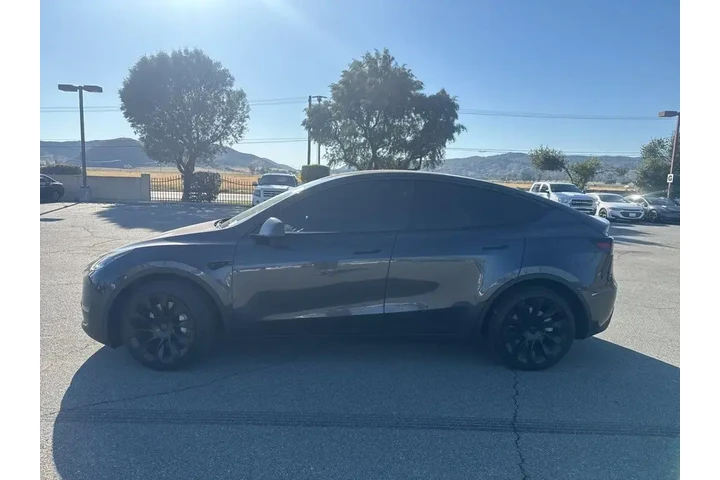 $35328 : Tesla Model Y 2024 AWD Long image 5