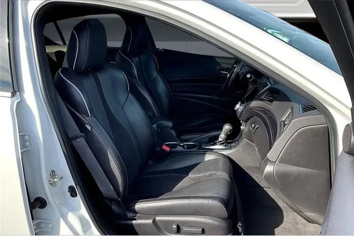 $18006 : Acura ILX 2019 4dr Sedan w/P image 7