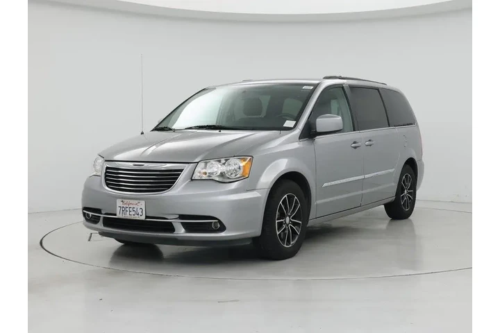 $18998 : Chrysler Town and Country 20 image 4