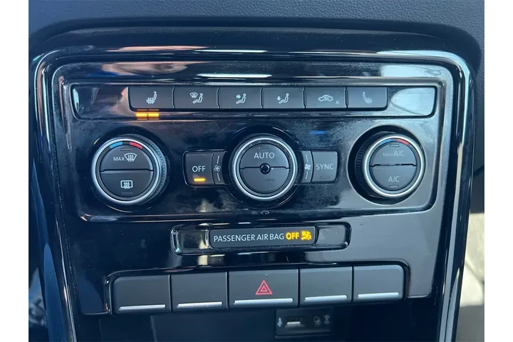 $22500 : Volkswagen Beetle Convertibl image 8