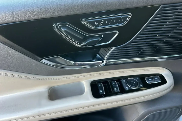 $24900 : Lincoln Corsair 2022 Standar image 10