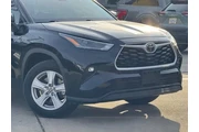 $29319 : Toyota Highlander 2023 LE 4d thumbnail