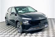 $33119 : PRE-OWNED 2023 HYUNDAI KONA E thumbnail