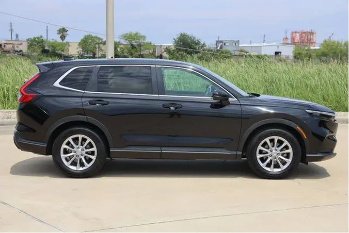 $28575 : Honda CR-V 2023 EX 4dr SUV w image 4