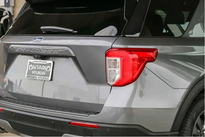 $24936 : Ford Explorer 2022 XLT 4dr S image 9