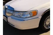 $12911 : Lincoln Town Car 2000 Signat thumbnail