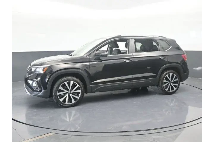 $16324 : Volkswagen Taos 2024 SE 4dr image 2