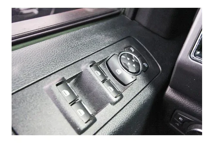 $23250 : Ford F-150 2018 4x2 XLT 4dr image 8