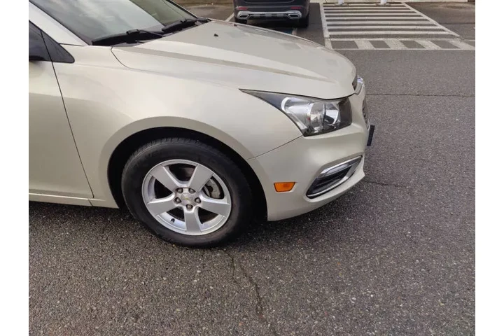 $5900 : 2015 Cruze 1LT Auto image 9