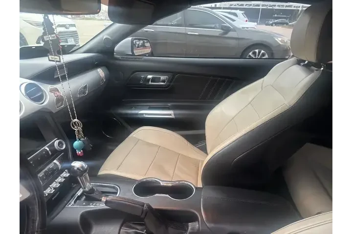 $14140 : Ford Mustang 2017 EcoBoost P image 4