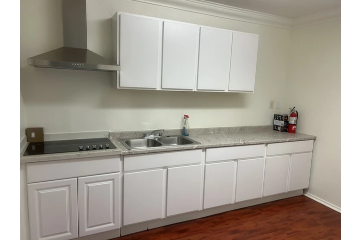 $1650 : APARTAMENTO DE RENTA image 3