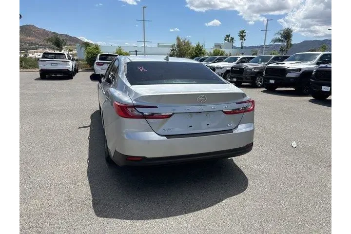 $29334 : Toyota Camry 2025 SE 4dr Sed image 7