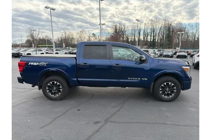 $25464 : Nissan Titan 2019 4x4 PRO-4X image 5