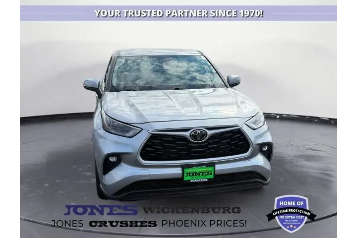 $33902 : Toyota Highlander 2023 L 4dr image 8