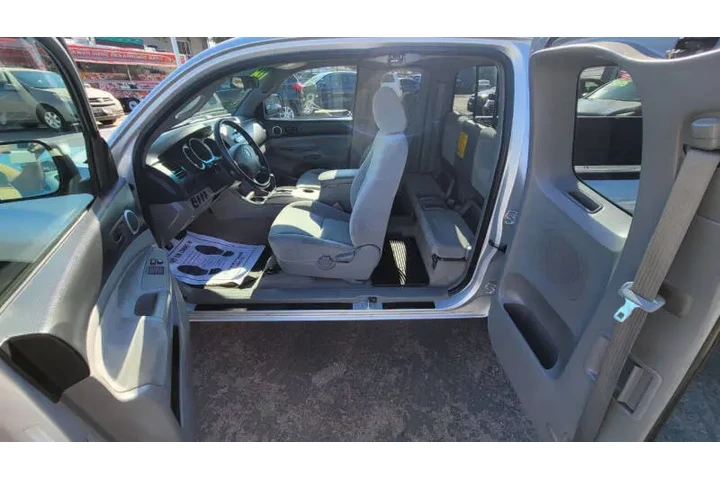 $12995 : 2008 Tacoma image 9