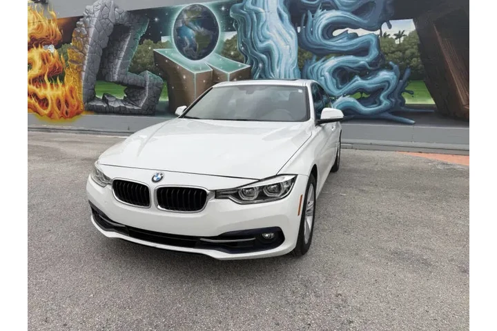 $13495 : 2018 BMW 3 Series 330i image 4