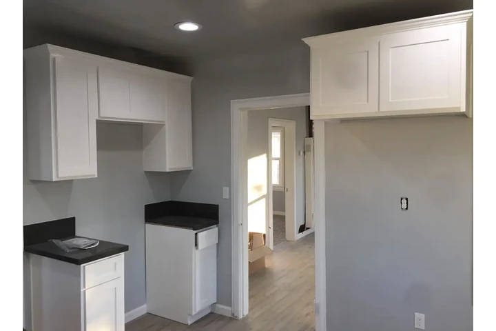 $2050 : Cozy Home… image 2