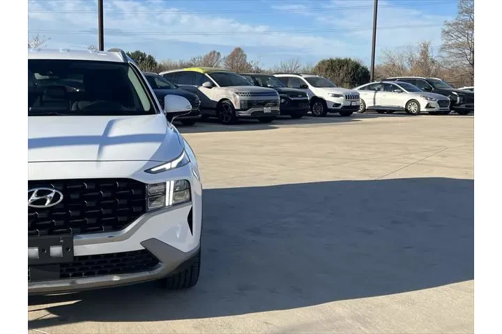 $19975 : Hyundai SANTA FE 2023 AWD SE image 3