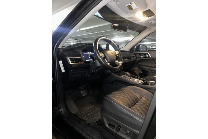 $24995 : Mitsubishi Outlander 2023 SE image 8