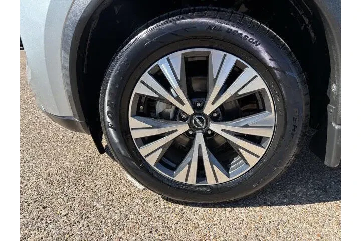 $24975 : 2023 Rogue SV image 8