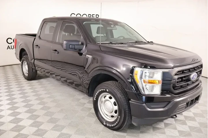 $29203 : Ford F-150 2021 4x4 XL 4dr S image 1