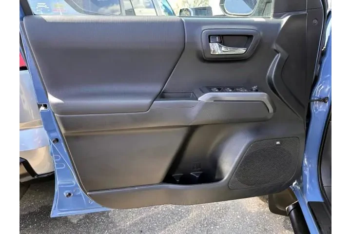 $35999 : Toyota Tacoma 2019 4x4 TRD O image 8