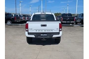 $28400 : Toyota Tacoma 2019 4x4 TRD P thumbnail