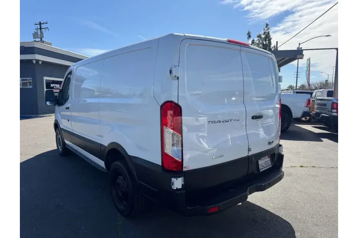 $13998 : 2019 Transit 250 image 6